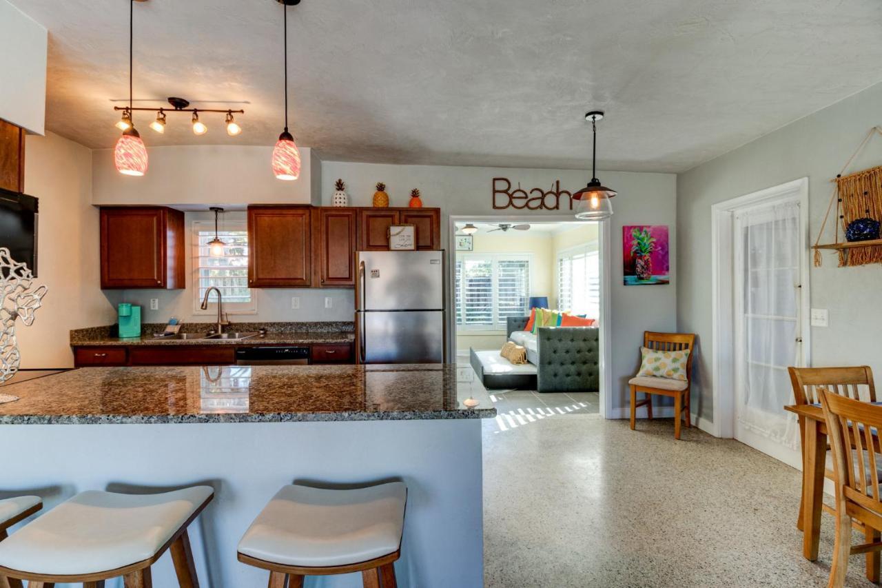 3 Bed 2 Ba Wifi Kitchen Walk To Beach Firepit Daytona Beach Bagian luar foto