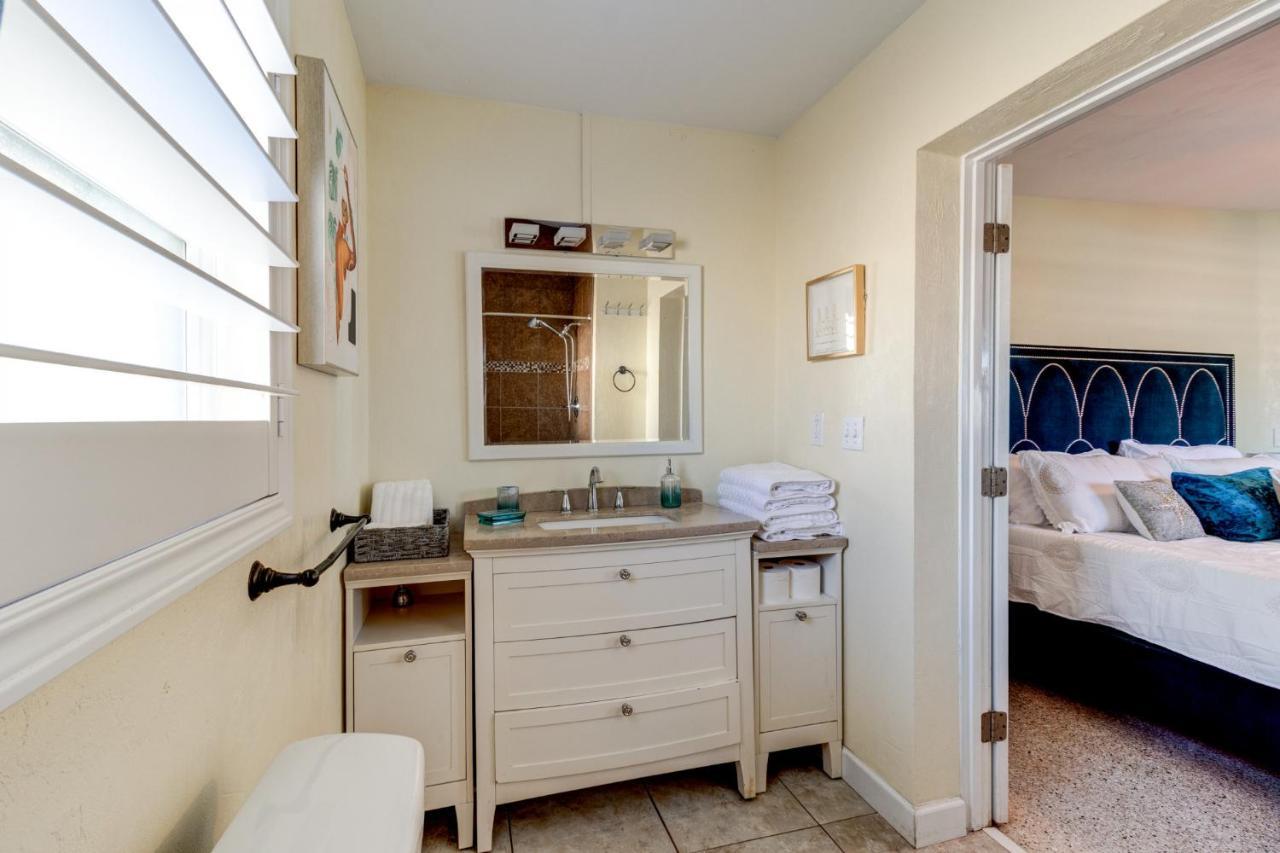 3 Bed 2 Ba Wifi Kitchen Walk To Beach Firepit Daytona Beach Bagian luar foto